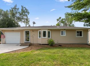 1928 Turquoise Trl, Eagan, MN 55122