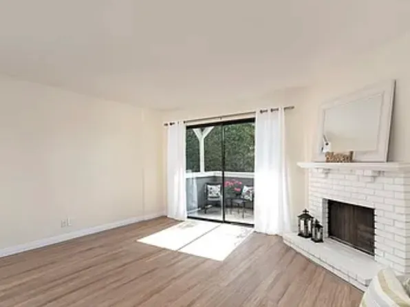 7307 Haskell Ave APT 12, Van Nuys, CA 91406