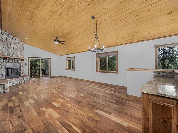 3rd image of 1483 Los Ranchitos Dr