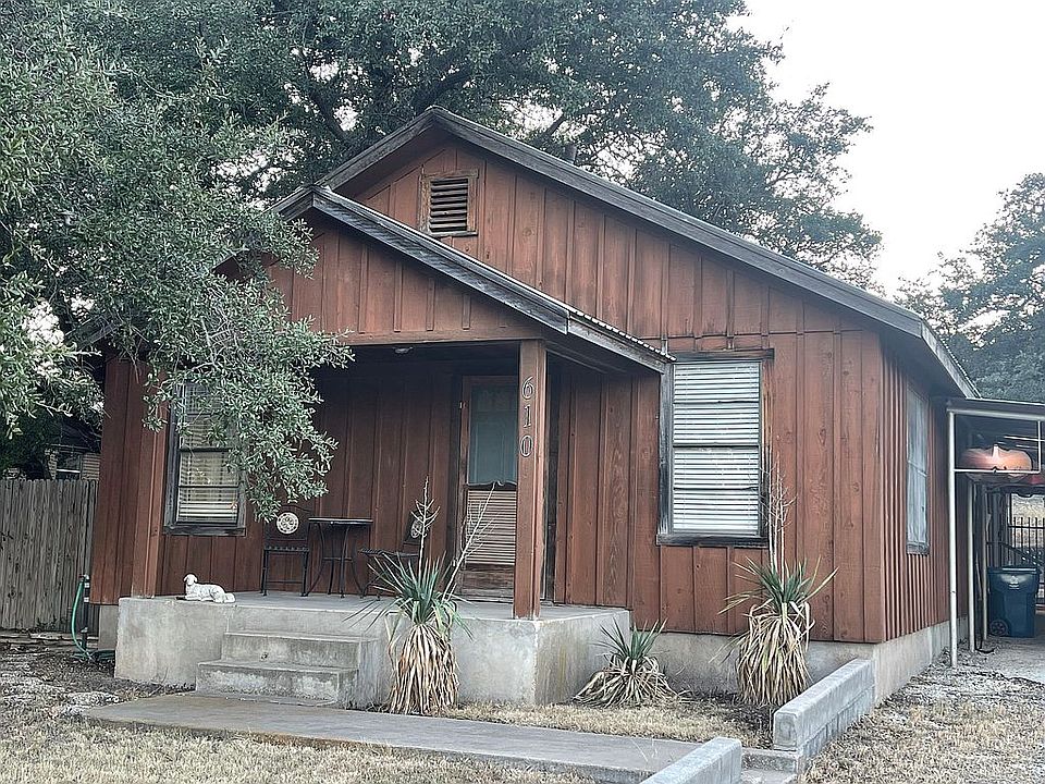 1st image of 610 Coates St