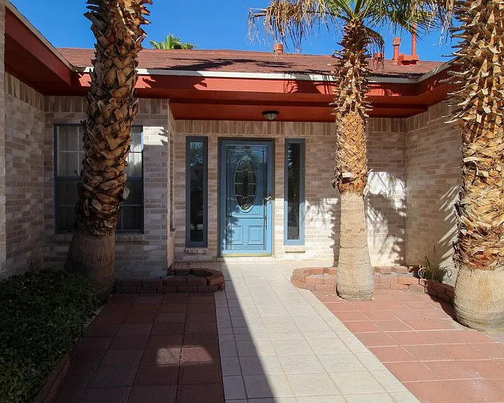2081 Paseo Del Prado Dr — Photo 2