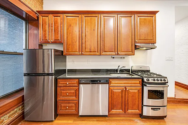 Rented by Compass | media 13