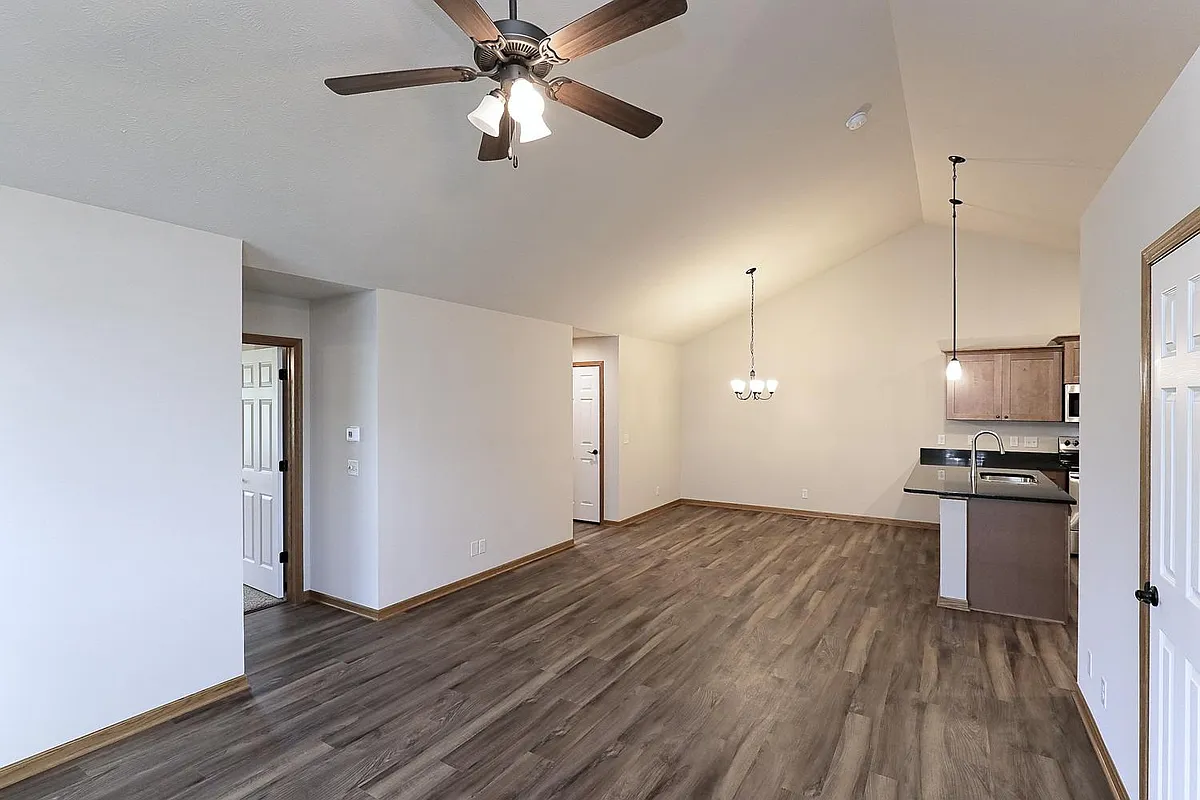 Building Photo - 8334 Broken Ridge Dr