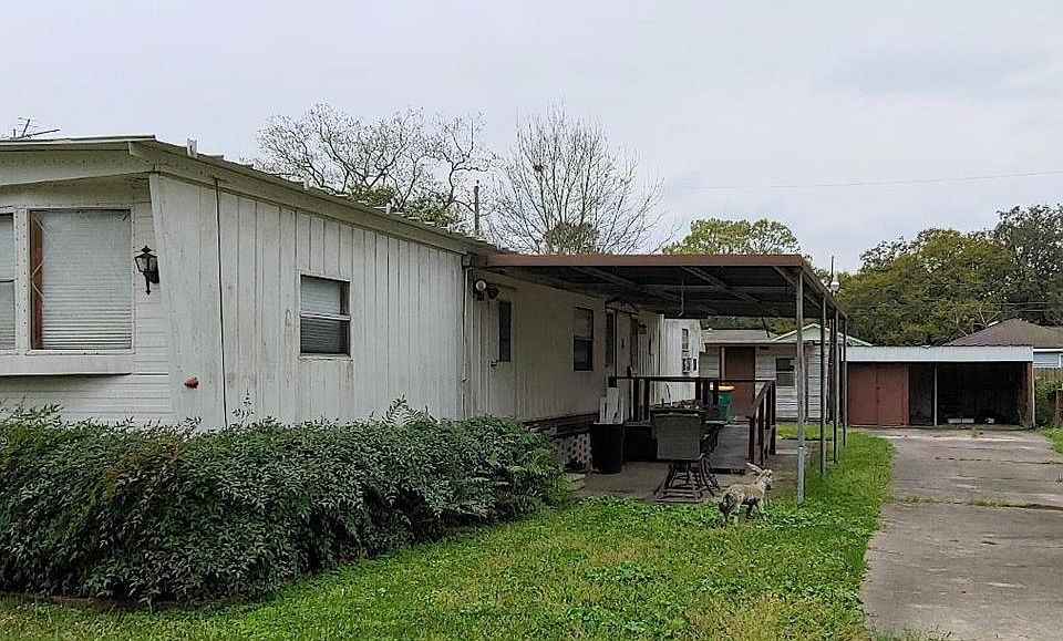 1st image of 2422 San Antonio St