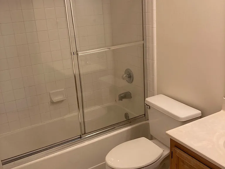 1044 Southwest Dr — Photo 8