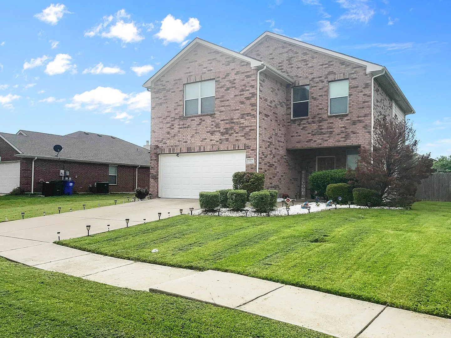 Lovely 4-Bedroom Home in Forney! — Photo 2