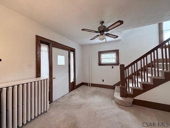3rd image of 521 Bedford St