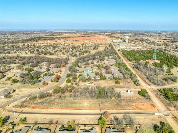 N Boulevard St, Edmond, OK 73003