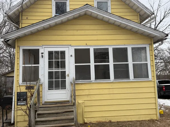 1121 Fairview Ave, Rockford, IL 61101