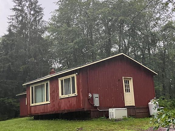 3rd image of 1303 Meadow Run Rd