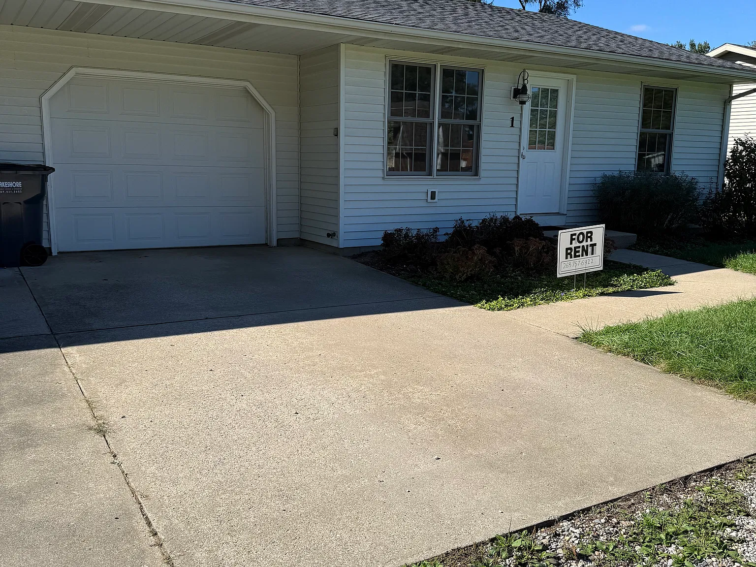2 bed, 800 sqft, $1,500 — Photo 2