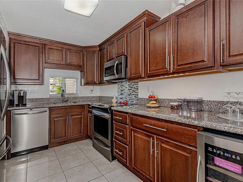 1st image of 9410 N Hollybrook Lake Dr #11-109