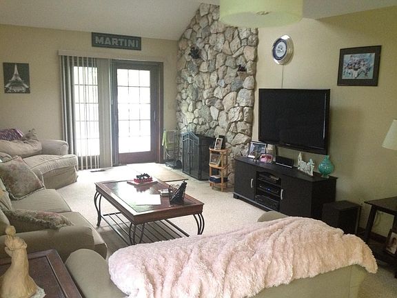 3rd image of 306 Edgewood Dr