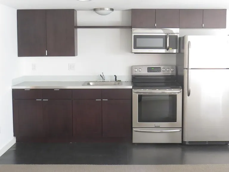 No dishwasher in unit