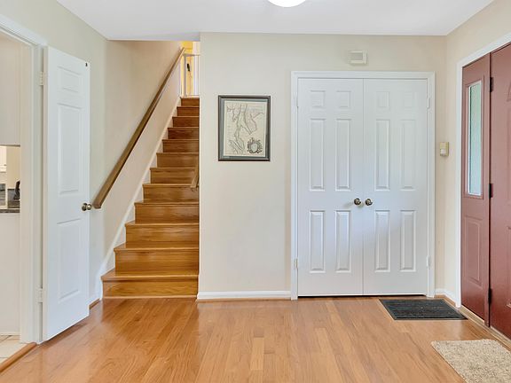 4th image of 4609 Deming Ave