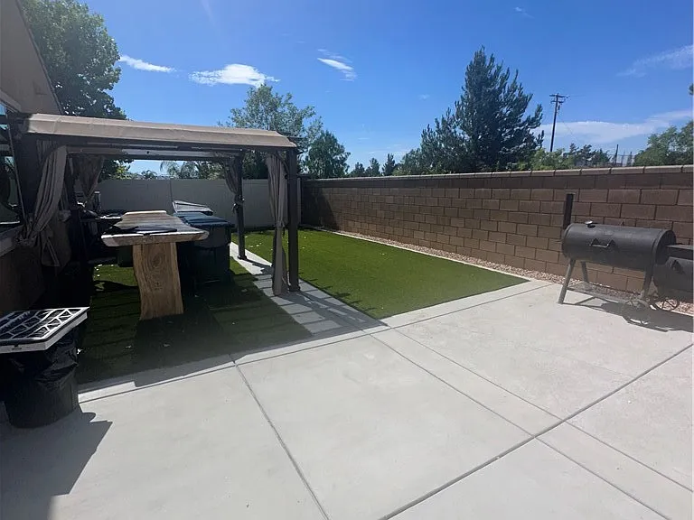 30596 Astoria Ln — Photo 10