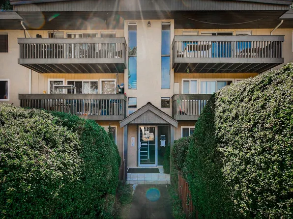 5820 Hastings St #91, Burnaby, BC V5B 1R6
