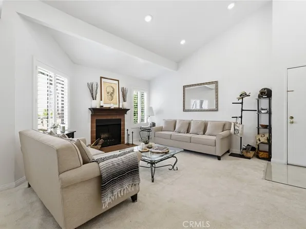 18408 Hatteras St Unit 14, Tarzana, CA 91356