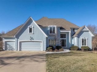 404 SW Waterfall Ct, Lees Summit, MO 64081
