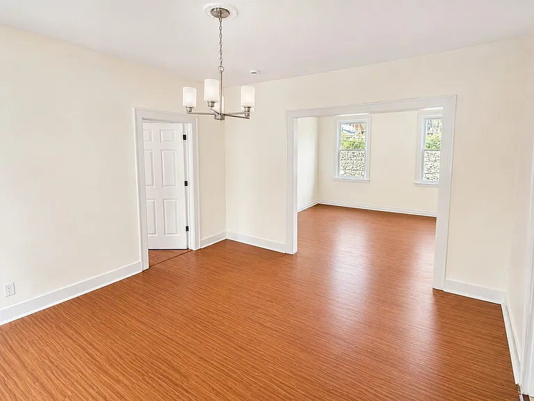 137 Hammond Ave #4 — Photo 26