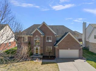 21646 Phoenix Dr, Macomb, MI