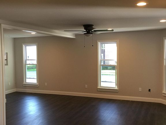 3rd image of 8144 West Ave
