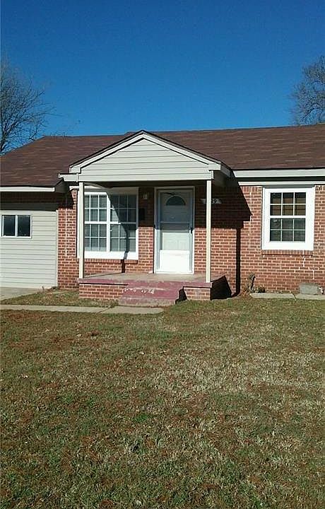 1st image of 1229 NE 42nd St