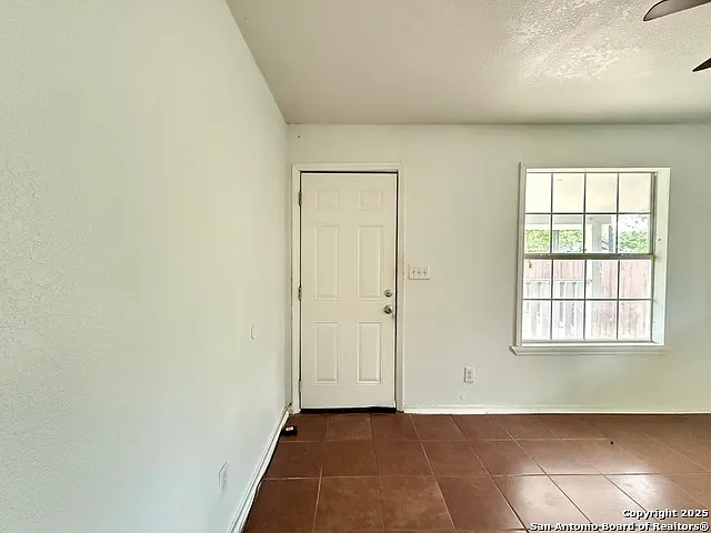 230 S San Gabriel Ave — Photo 7