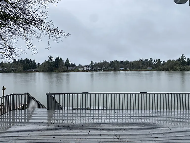 677 Lake Island Ave SE — Photo 27