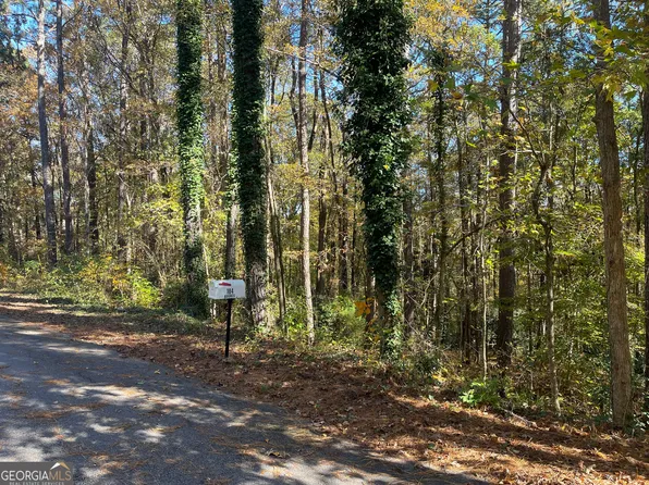 104 Sweetgum Dr, Lagrange, GA 30240