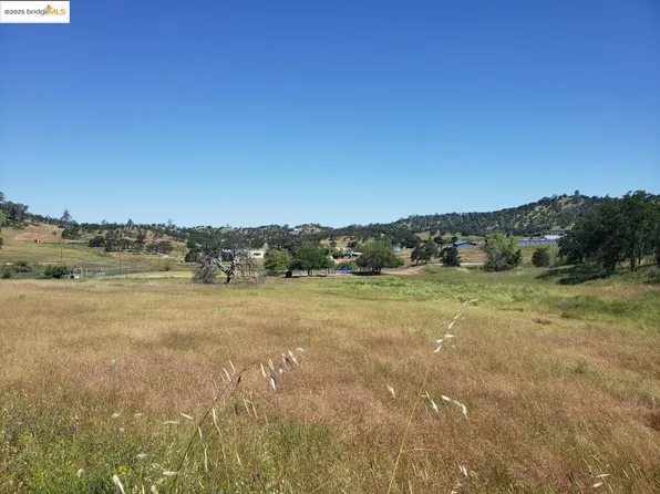 2941 Pepito Dr, La Grange, CA 95329