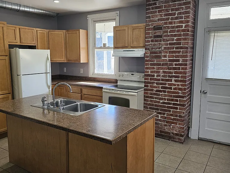 227 Magazine St — Photo 20