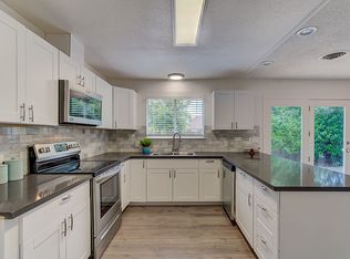 3710 Riverview Dr, Redding, CA 96001