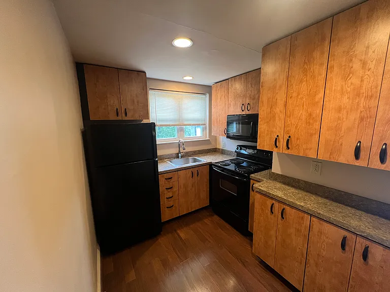 113 Rutledge Avenue — Photo 2
