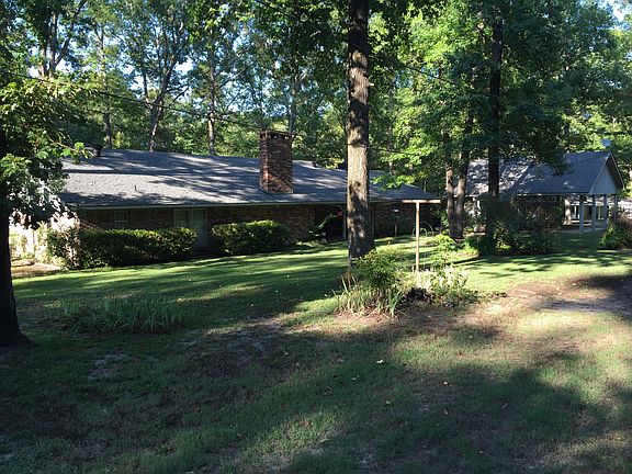 2nd image of 3478 Woodlawn Ave