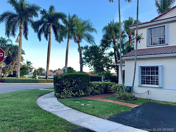 4th image of 18010 SW 11th Ct