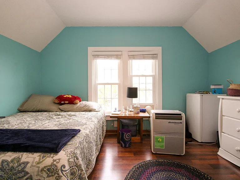 1602 Madison St NE — Photo 21