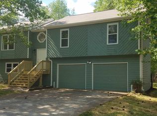 240 Canterbury Ln, Lawrenceville, GA 30046