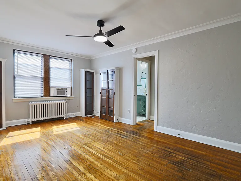 Apartments On Academy — Photo 9
