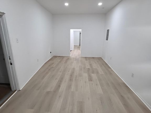 2nd image of 1617 Wakeling St #1