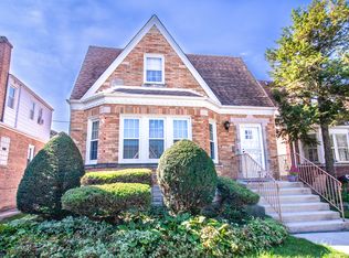 6721 W Schreiber Ave, Chicago, IL
