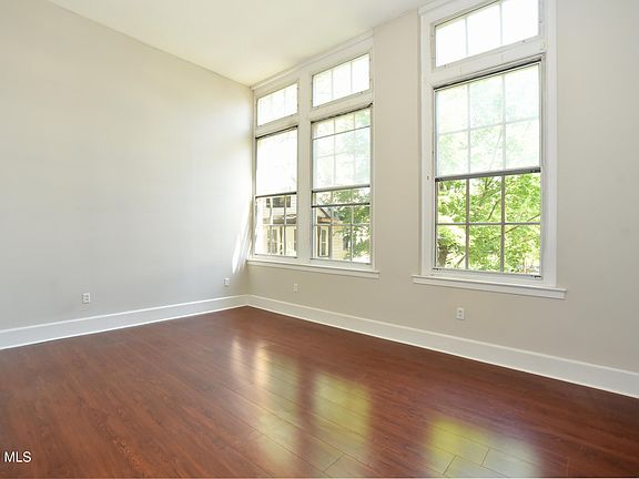 5th image of 137 Front Street APT 203