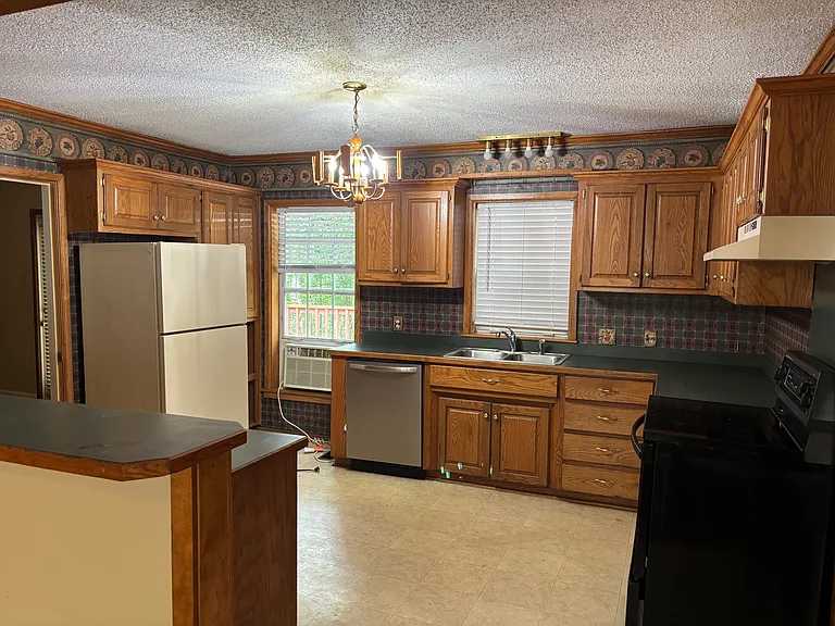 178 Circle H Dr — Photo 4
