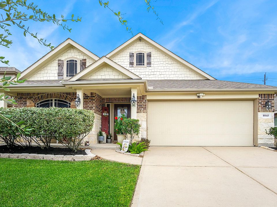 1st image of 16143 Fairway Creek Cir