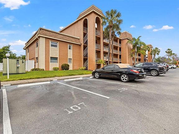 3rd image of 12760 Indian Rocks Rd APT 107