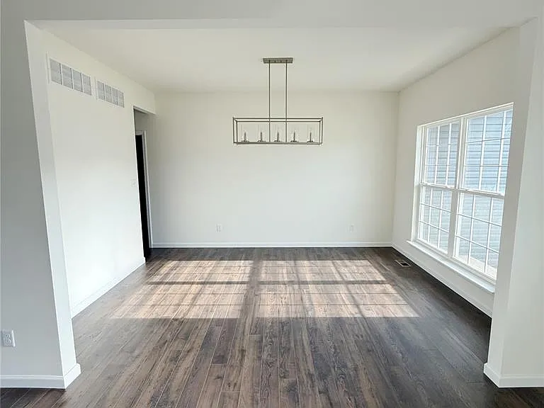 302 Windmill View Ct — Photo 8