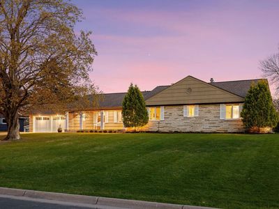6233 Knoll Dr, Edina, MN, 55436