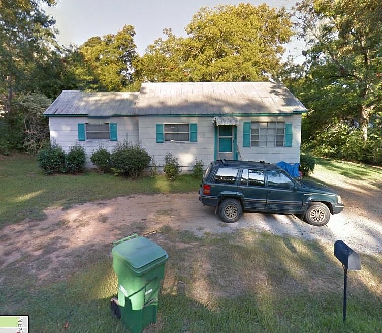 1st image of 209 N East St