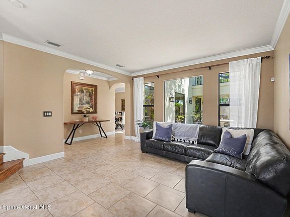 3rd image of 419 Montecito Dr