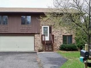 2561 Cedar Hills Dr, Minnetonka, MN 55305